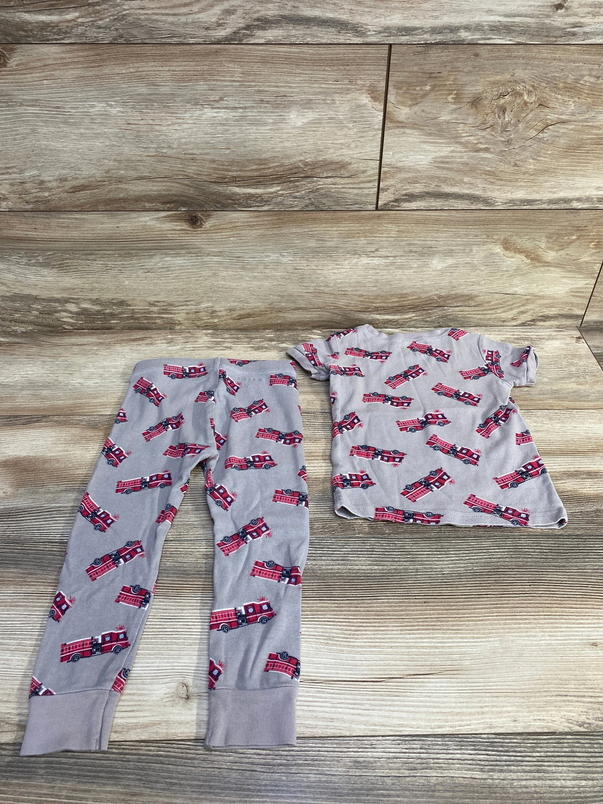 Old Navy 2pc Firetruck Pajama Set Grey sz 3T