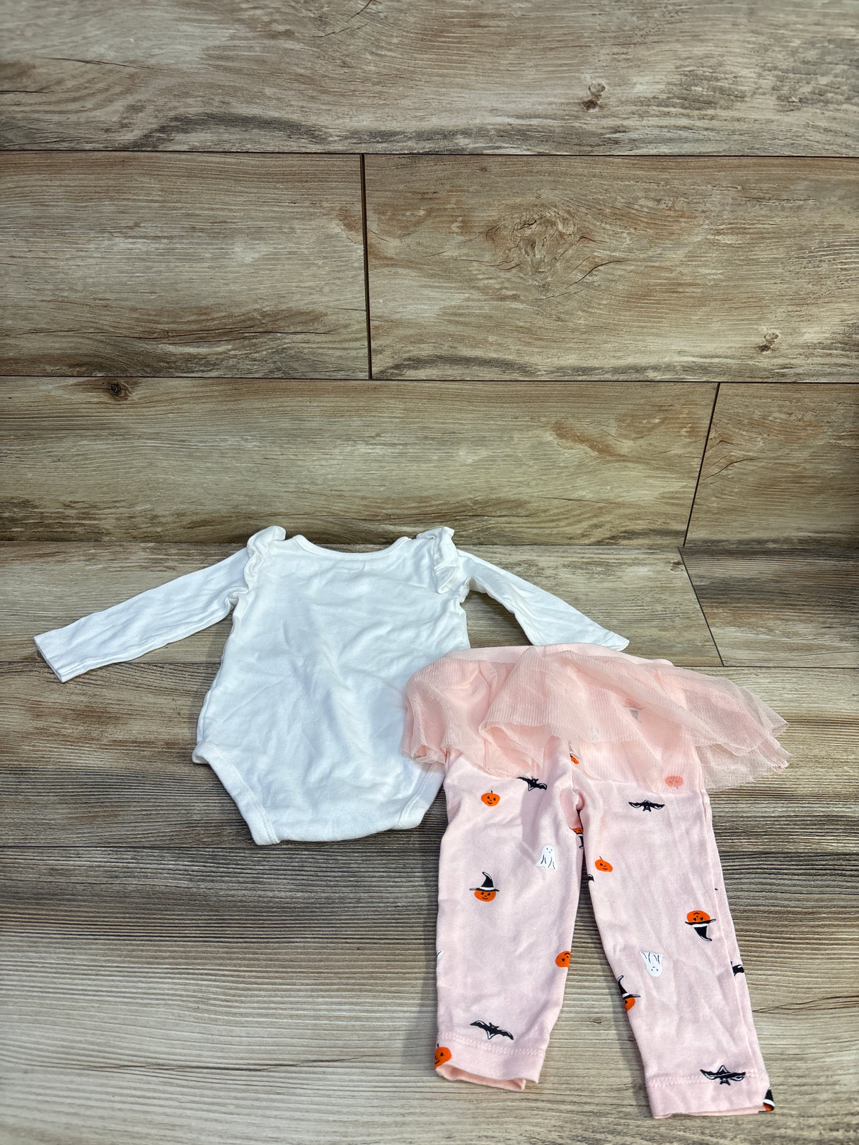 Carter's 2pc So Cute It's Scary Bodysuit & Skeggings White sz 9m
