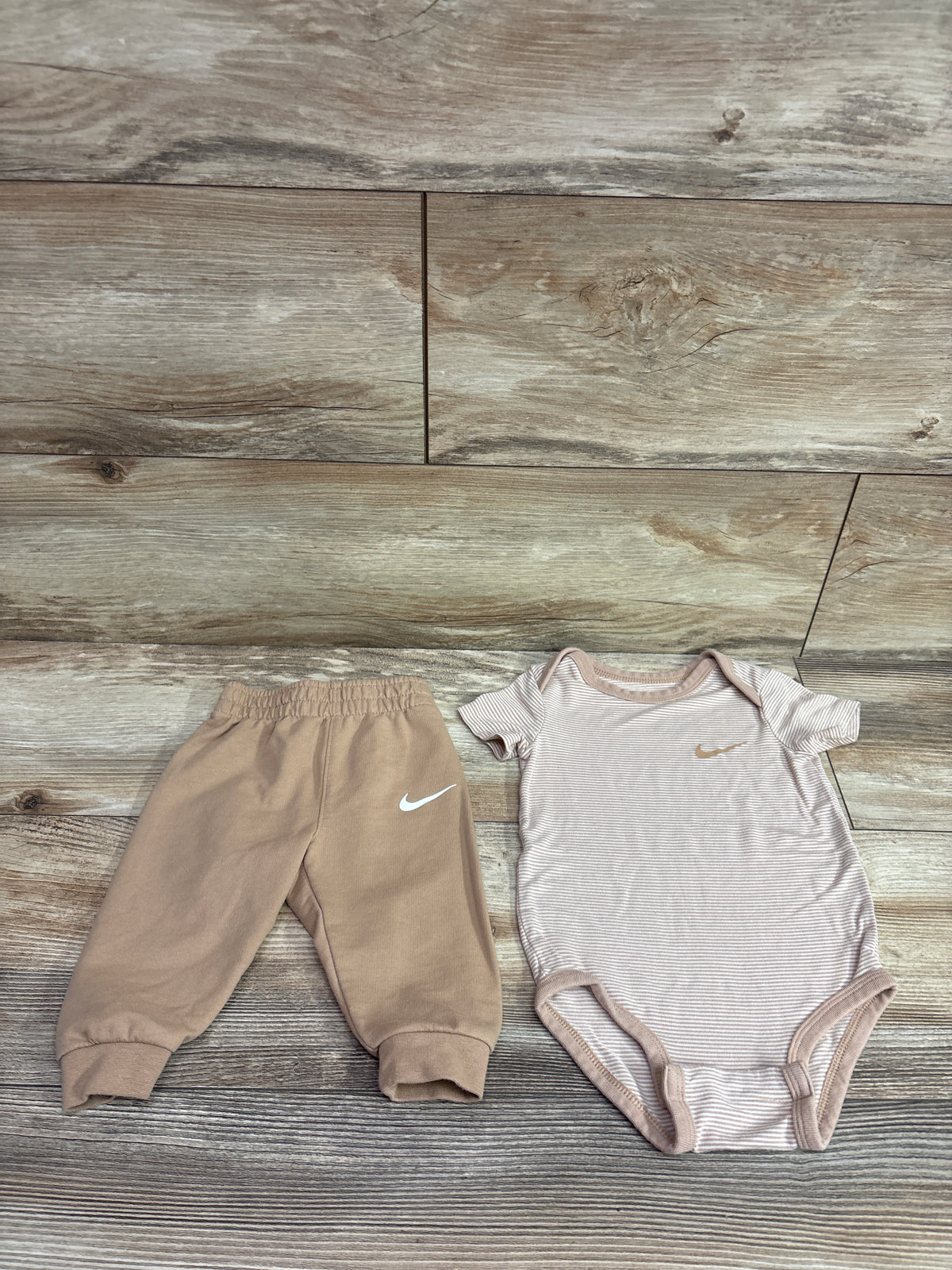 Nike 2pc Viscose Bodysuit & Joggers Set Tan sz 6m
