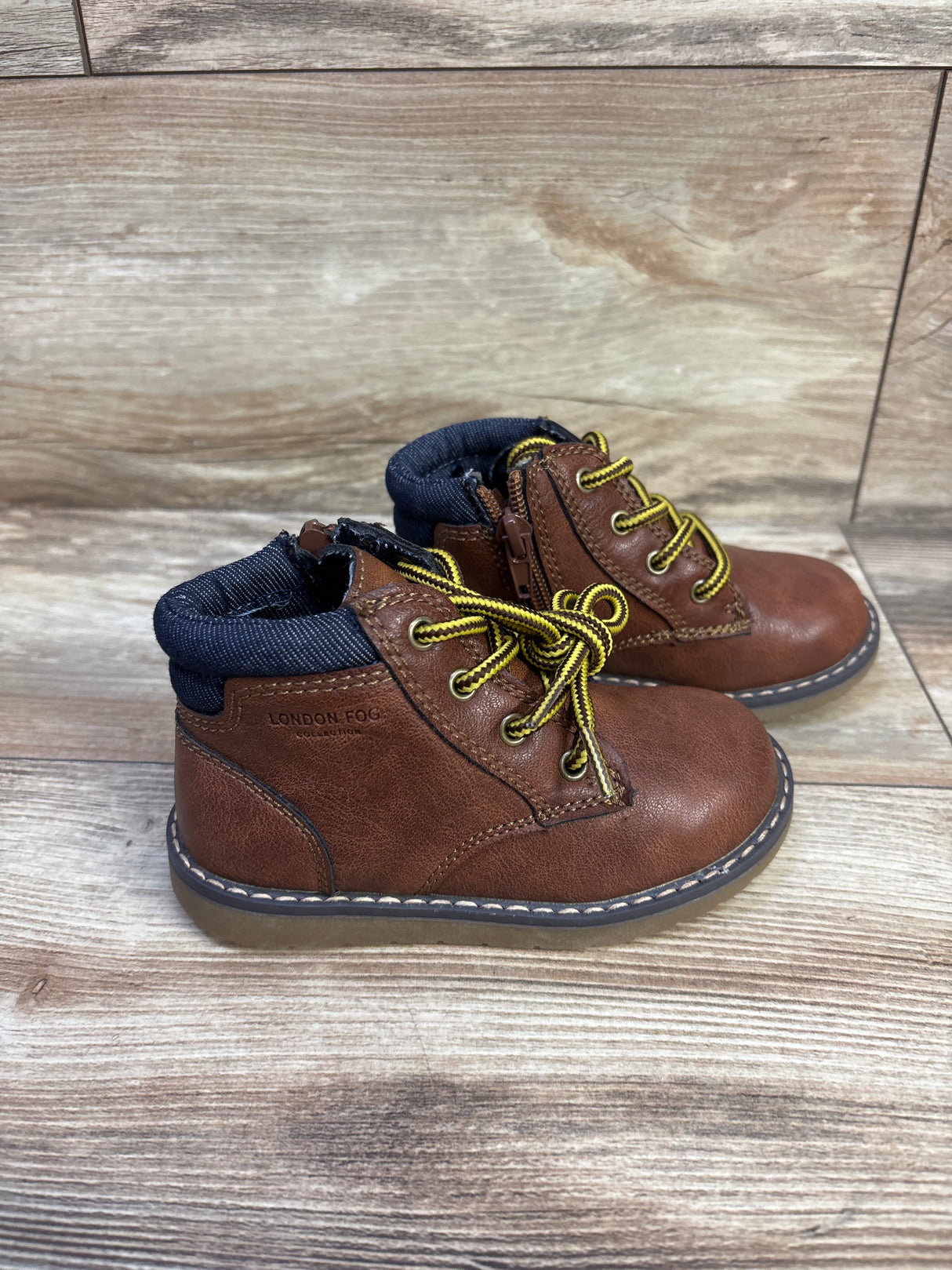 London Fog Lace-Up Boots Brown sz 8c