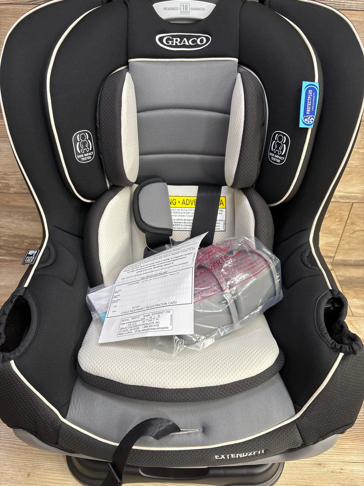 NEW Graco Extend2Fit Convertible Car Seat in Gotham 4-65lbs