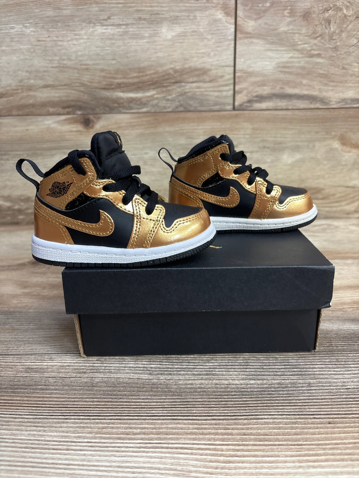 Air Jordan 1 Mid SE TD 'Metallic Gold Black' Sneakers sz 5c