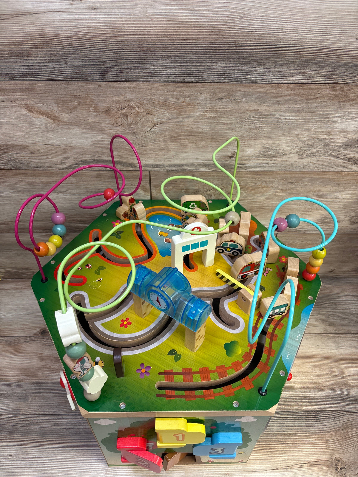 Battat CurioCity 7-Sided Wooden Activity Cube