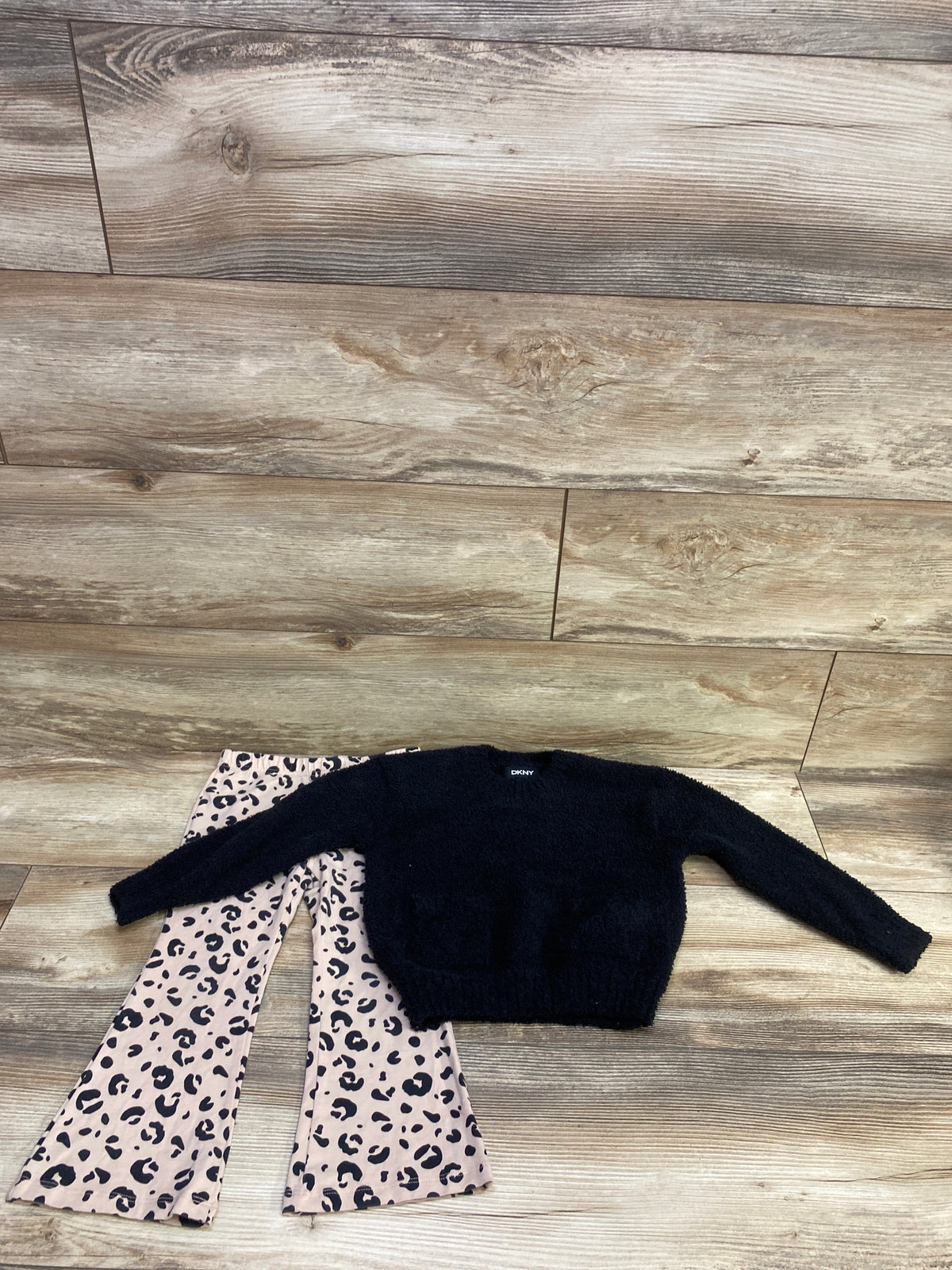 DKNY 2pc Sweater & Leopard Flare Pants Set Black sz 3T