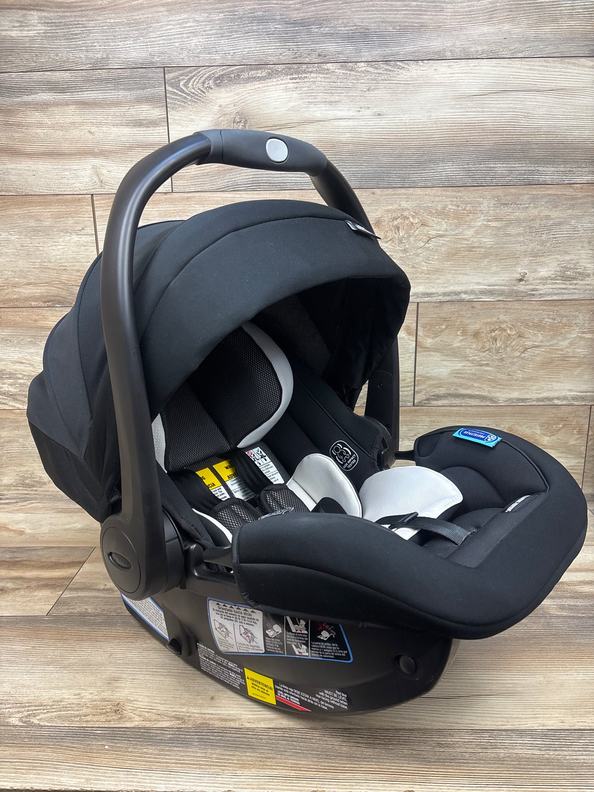 Graco SnugRide SnugFit DLX Car Seat