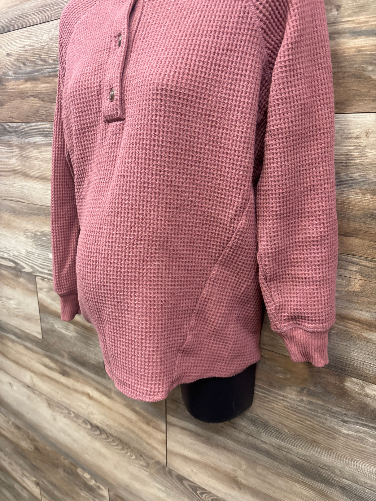 Old Navy Maternity Oversized Cozy Waffle Henley Top in Deep Rose sz Small