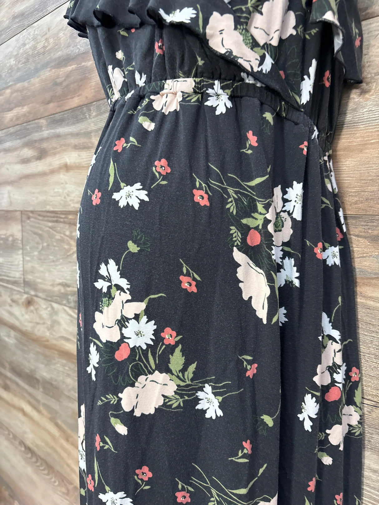 Ingrid & Isabel Floral Dress Black sz Medium - Me n Mommy To Be