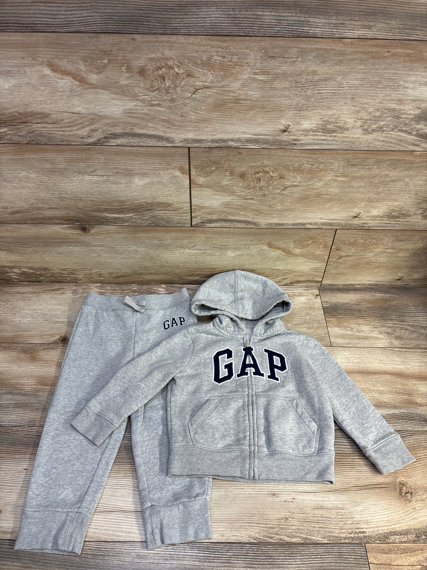 Baby Gap 2pc Zip Up Hoodie & Joggers Set Grey sz 2T
