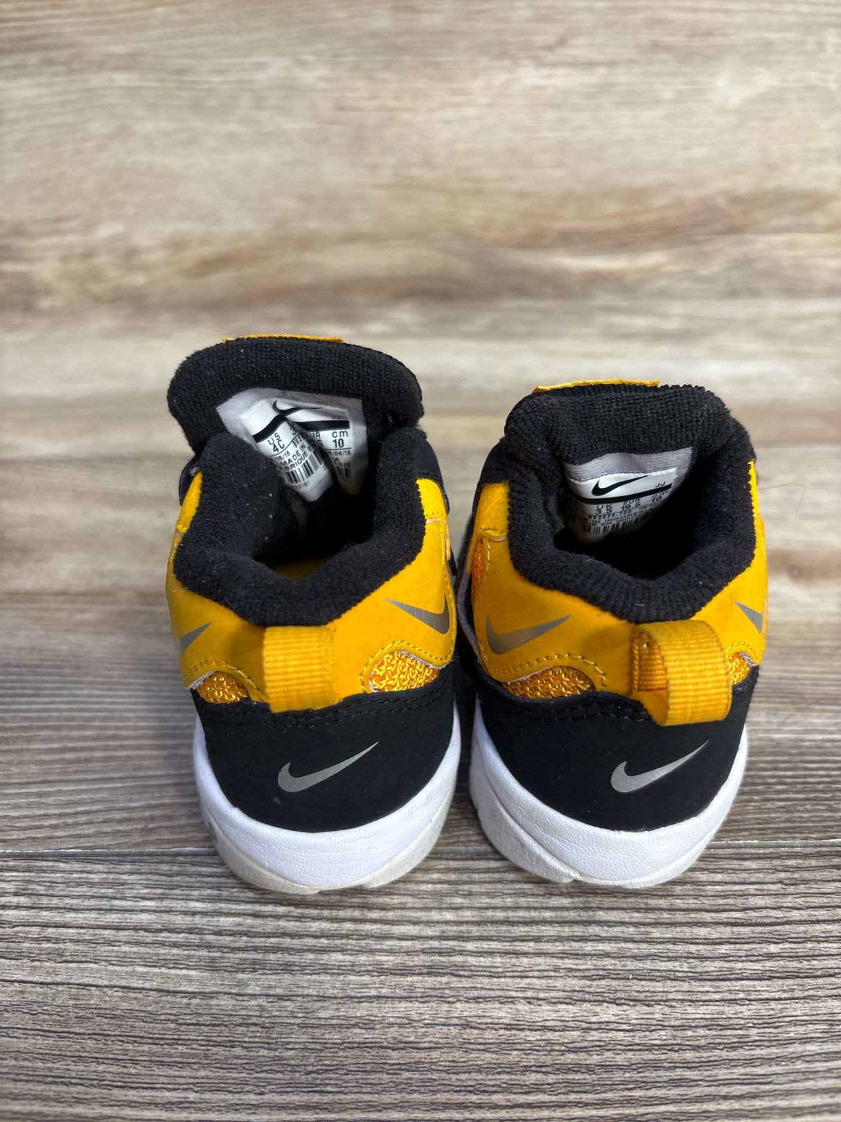 Nike TD Speed Turf 'University Gold' Sneakers, Yellow sz 4c