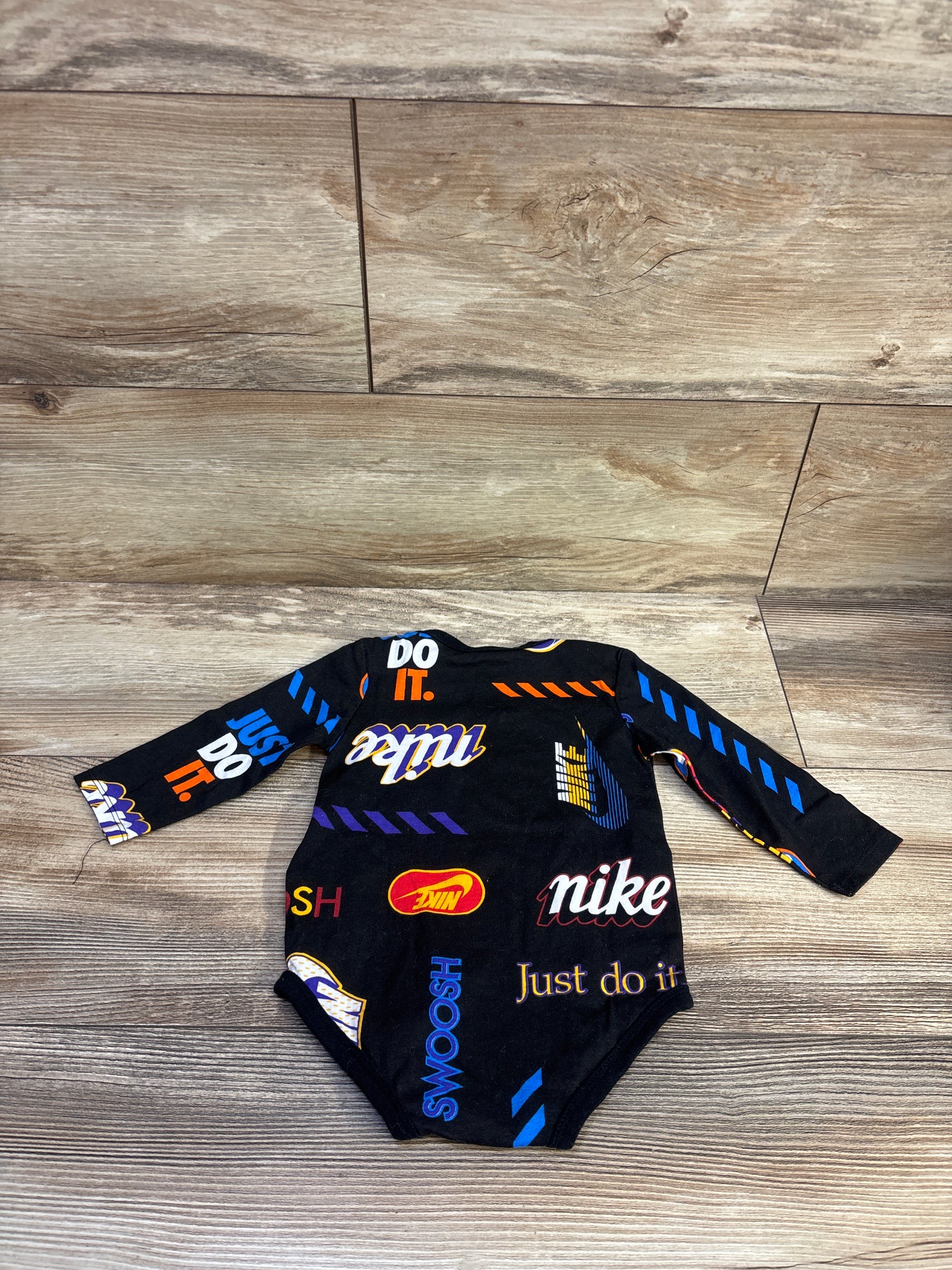 Nike Long Sleeve Bodysuit Black sz 9m