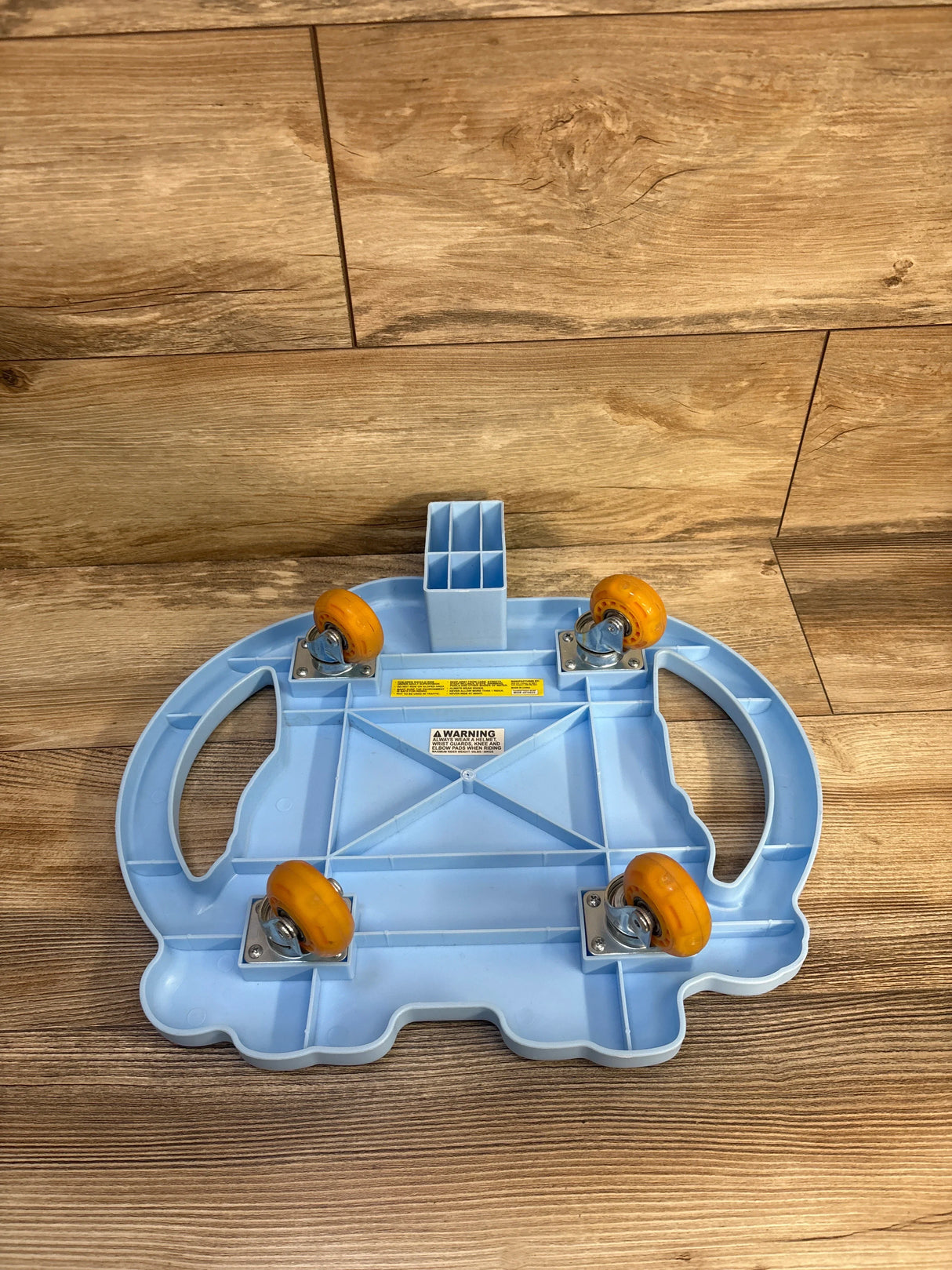 Bluey Scoot Board with Light Up Wheels