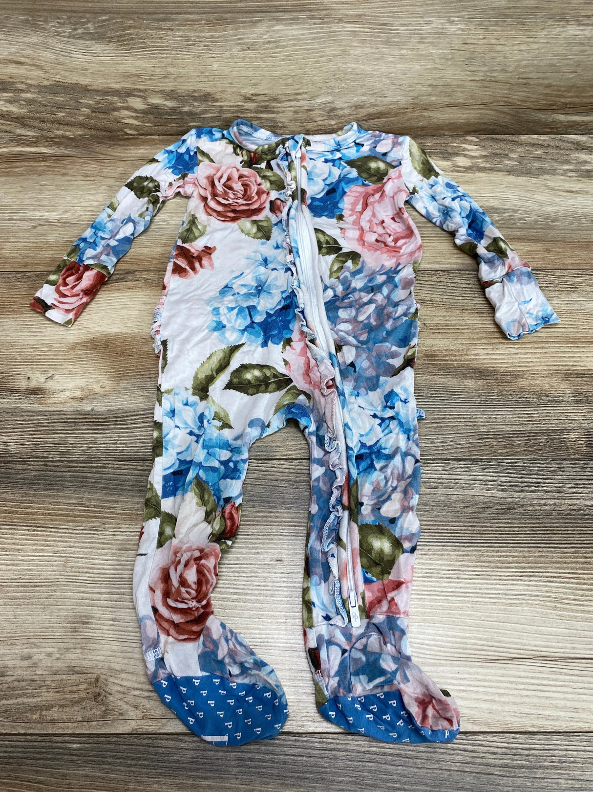 Posh P Hydrangea Ruffled Footie sz 9-12m