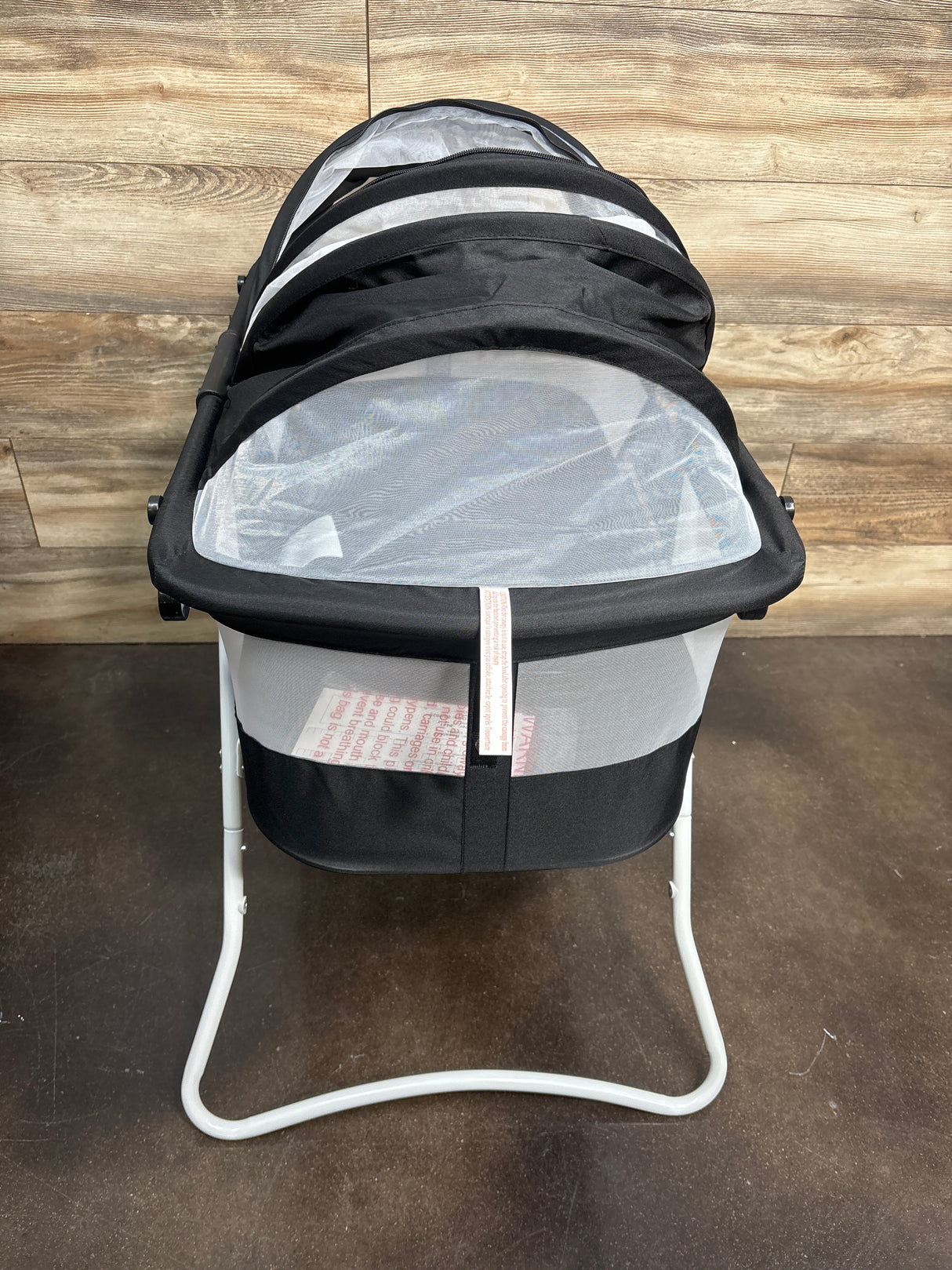 Dream On Me Karley Bassinet Black