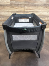 NEW Safety 1st Play-and-Stay Play Yard in High Street