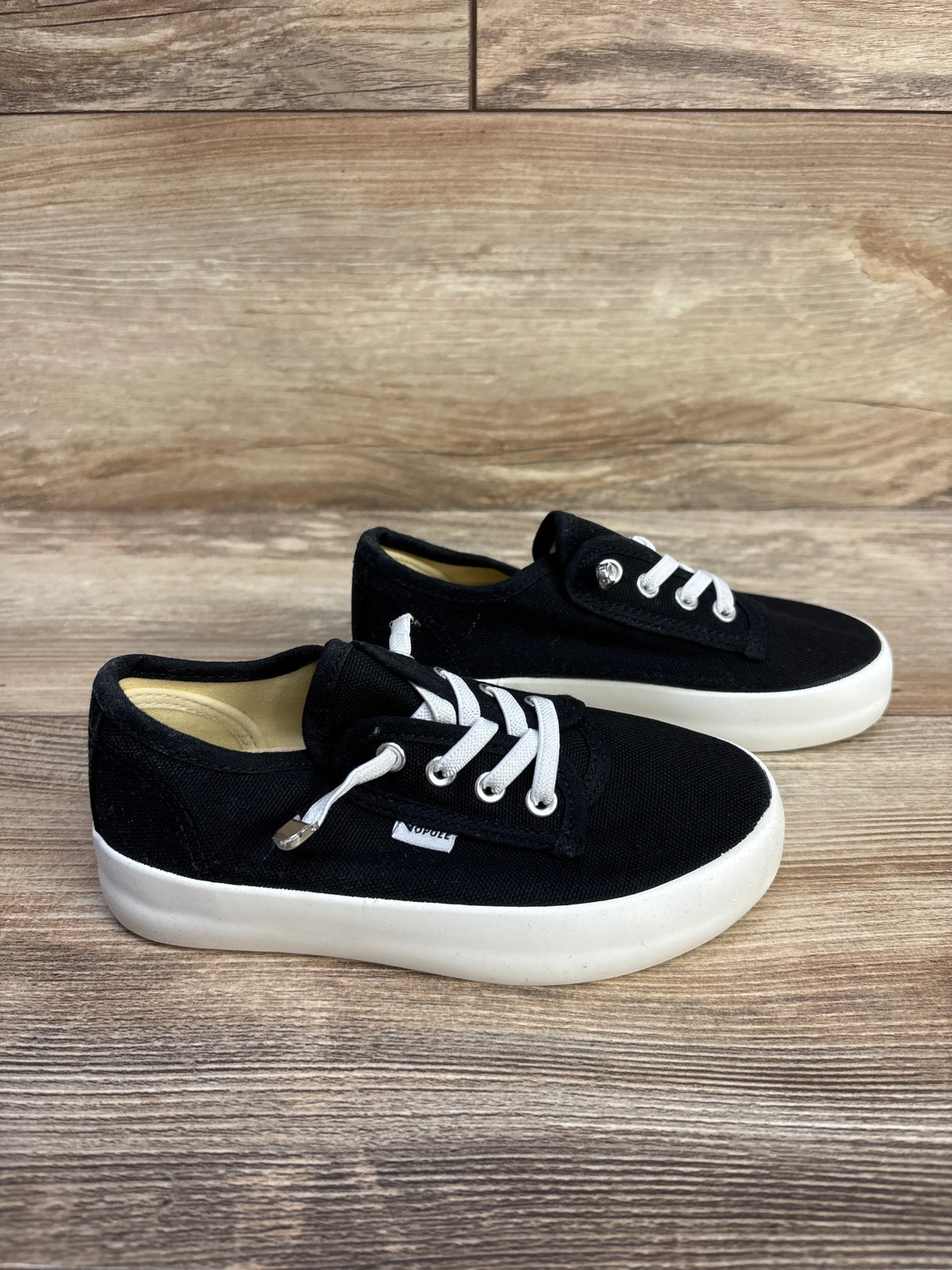NWOT OPOEE Low Cut Canvas Shoes Black sz 11c
