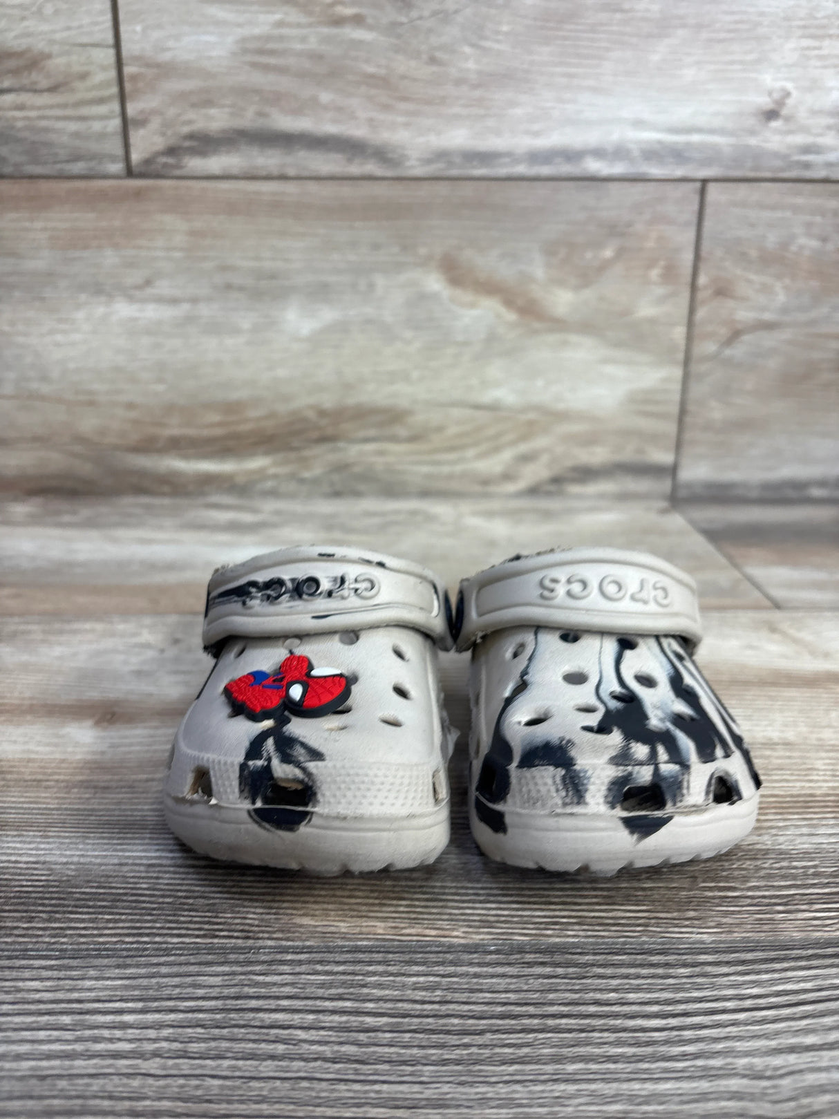 Crocs Classic Clogs w/ Spiderman Jibbit, Brown sz 6c