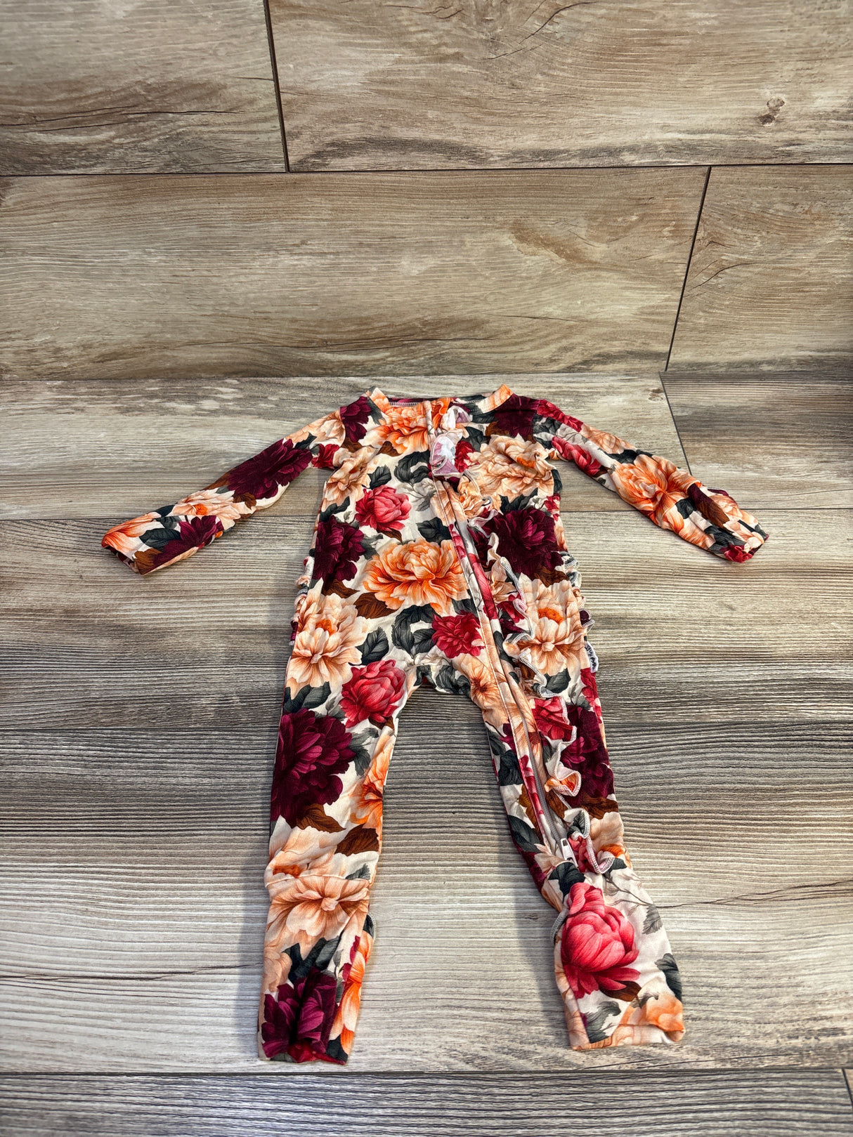 Gigi & Max Bamboo Floral Ruffle Zip Convertible Sleeper Orange sz 3-6m