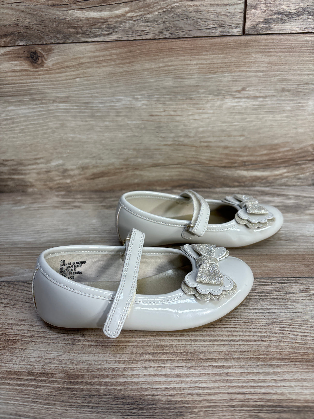 Rachel Shoes Mary Jane Flats w/ Bow, Beige sz 9c