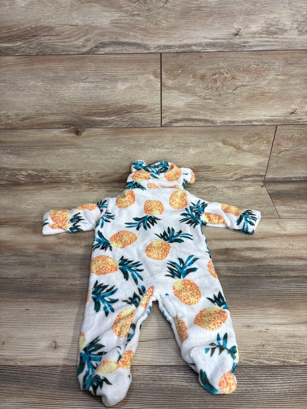Pineapple Plush Blanket Sleeper White sz 9-12m