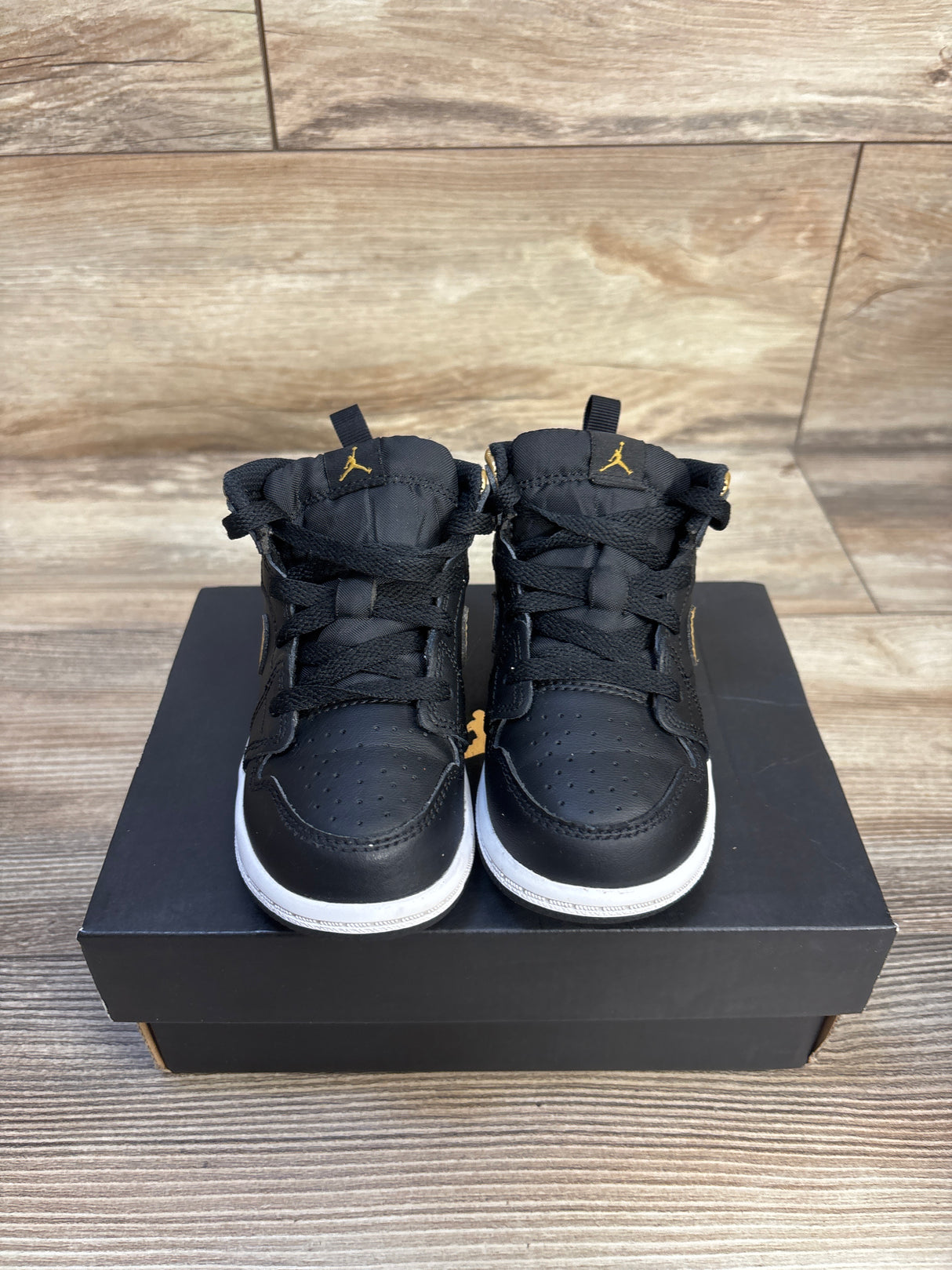 Air Jordan 1 Mid TD 'Black Metallic Gold' Sneakers sz 7c