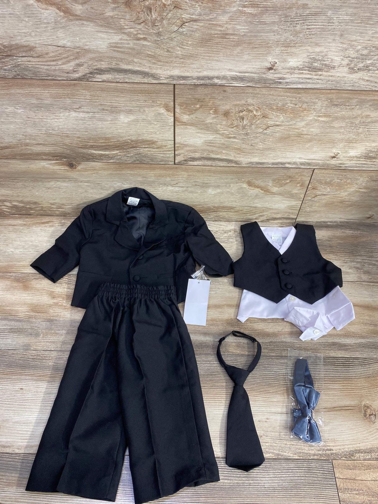 NEW 6pc Full Tuxedo Suit Set Black sz 0-6m
