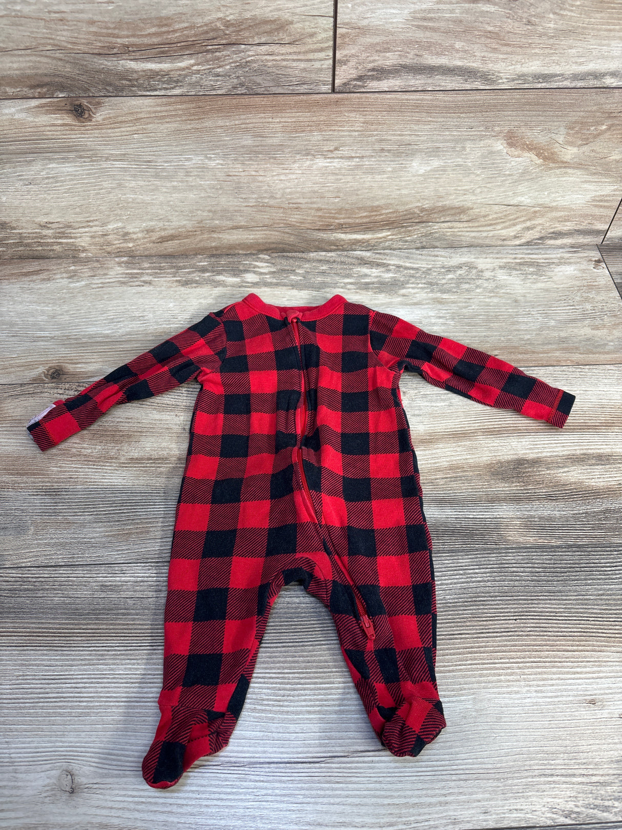 Old Navy Buffalo Print Sleeper Red sz 0-3m