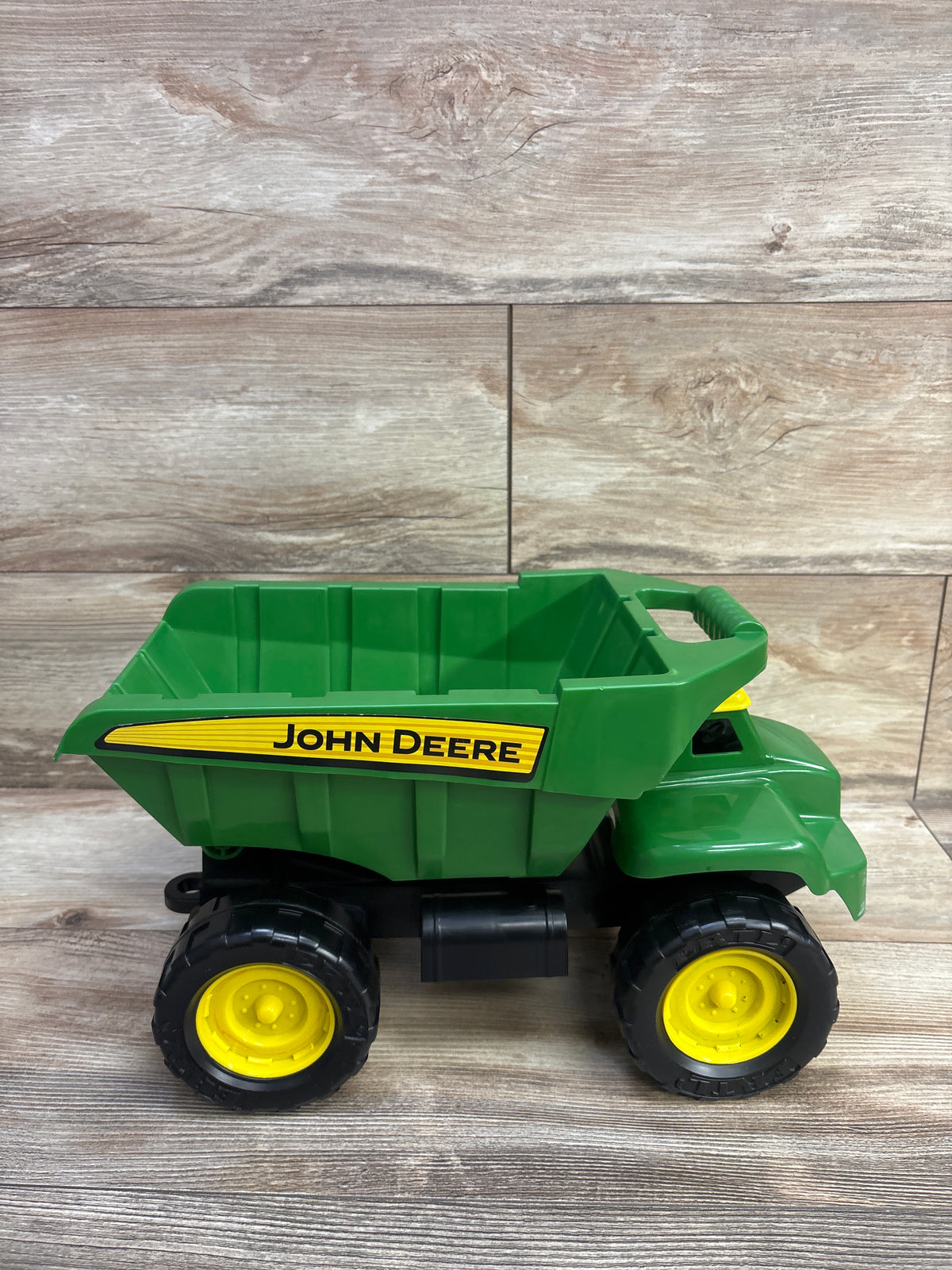 John Deere Big Scoop Dump Truck