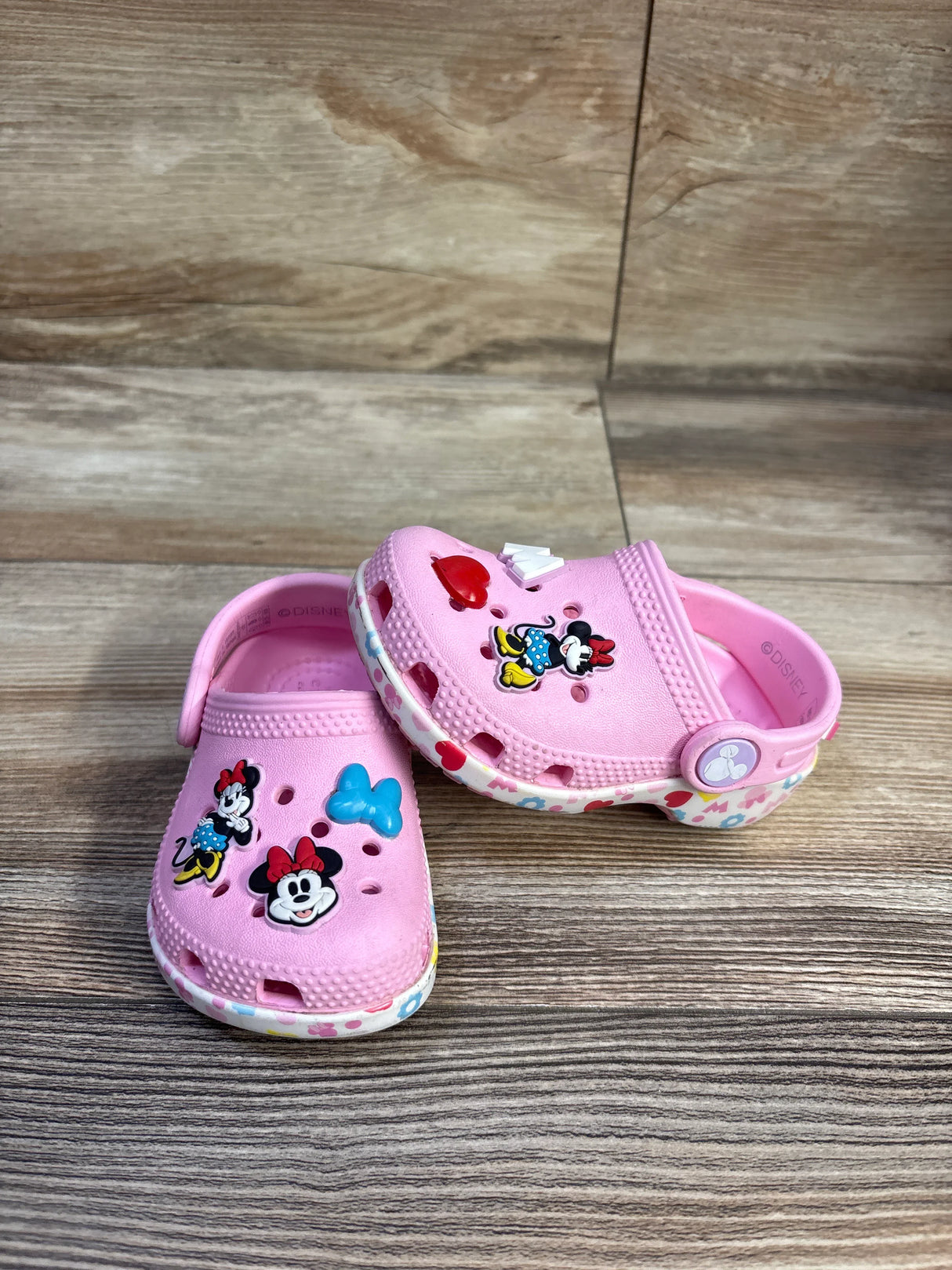 Crocs Minnie Mouse Classic Clogs Pink sz 5c