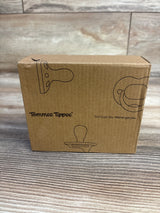 NEW Tommee Tippee 4pk Breast-Like Night Glow Pacifiers 6-18m