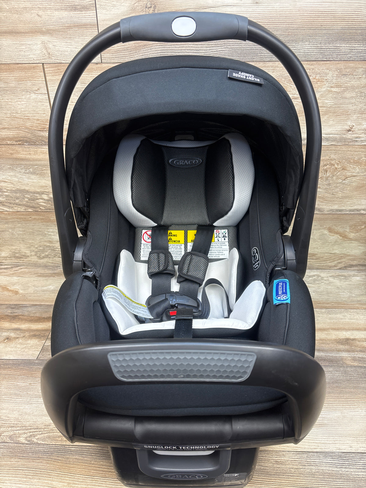 Graco SnugRide SnugFit DLX Car Seat
