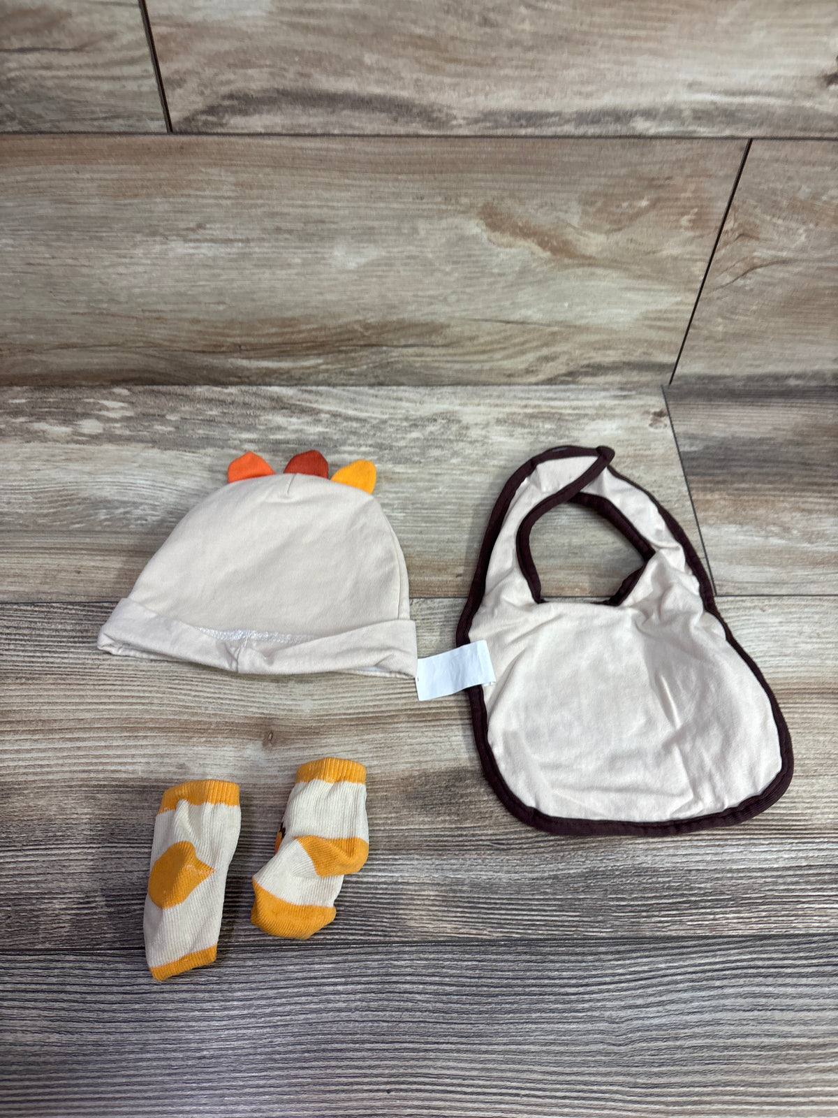 My 1st Thanksgiving 3pc Hat, Bib & Socks Set Beige sz 0-12m
