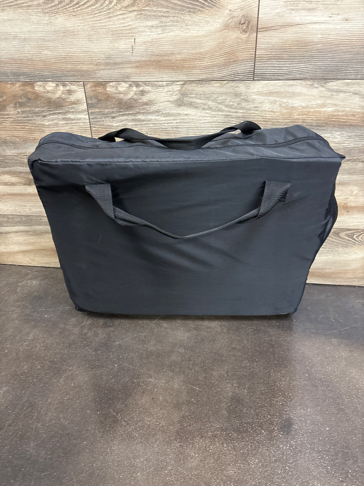 Pamo Babe Lightweight Travel Playard with Mat & Carry Bag in Black