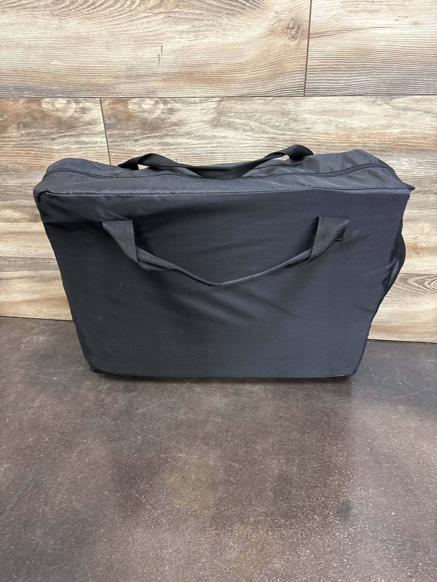 Pamo Babe Lightweight Travel Playard with Mat & Carry Bag in Black