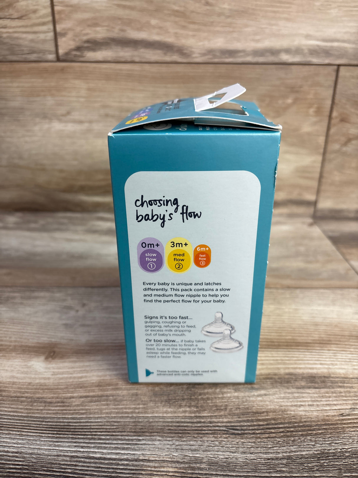 NEW Tommee Tippee Advanced Anti-Colic 9oz Bottle + 2 Nipples