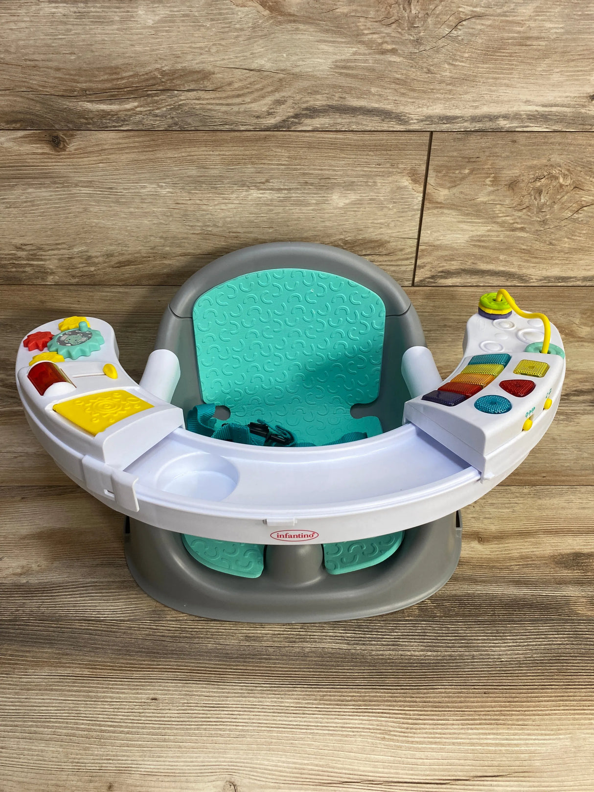 Infantino Music & Lights 3-in-1 Discovery Seat and Booster