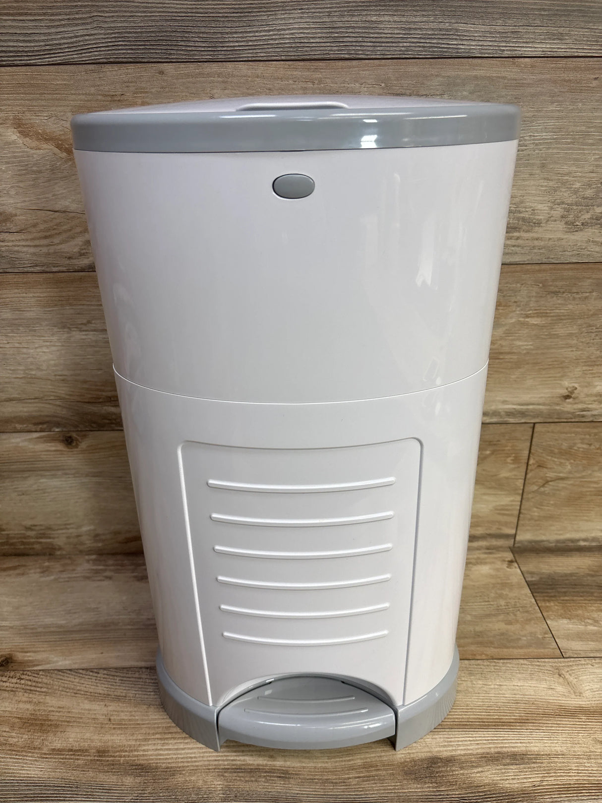 Dekor Plus Hands-Free Diaper Pail with Two Refill Packs