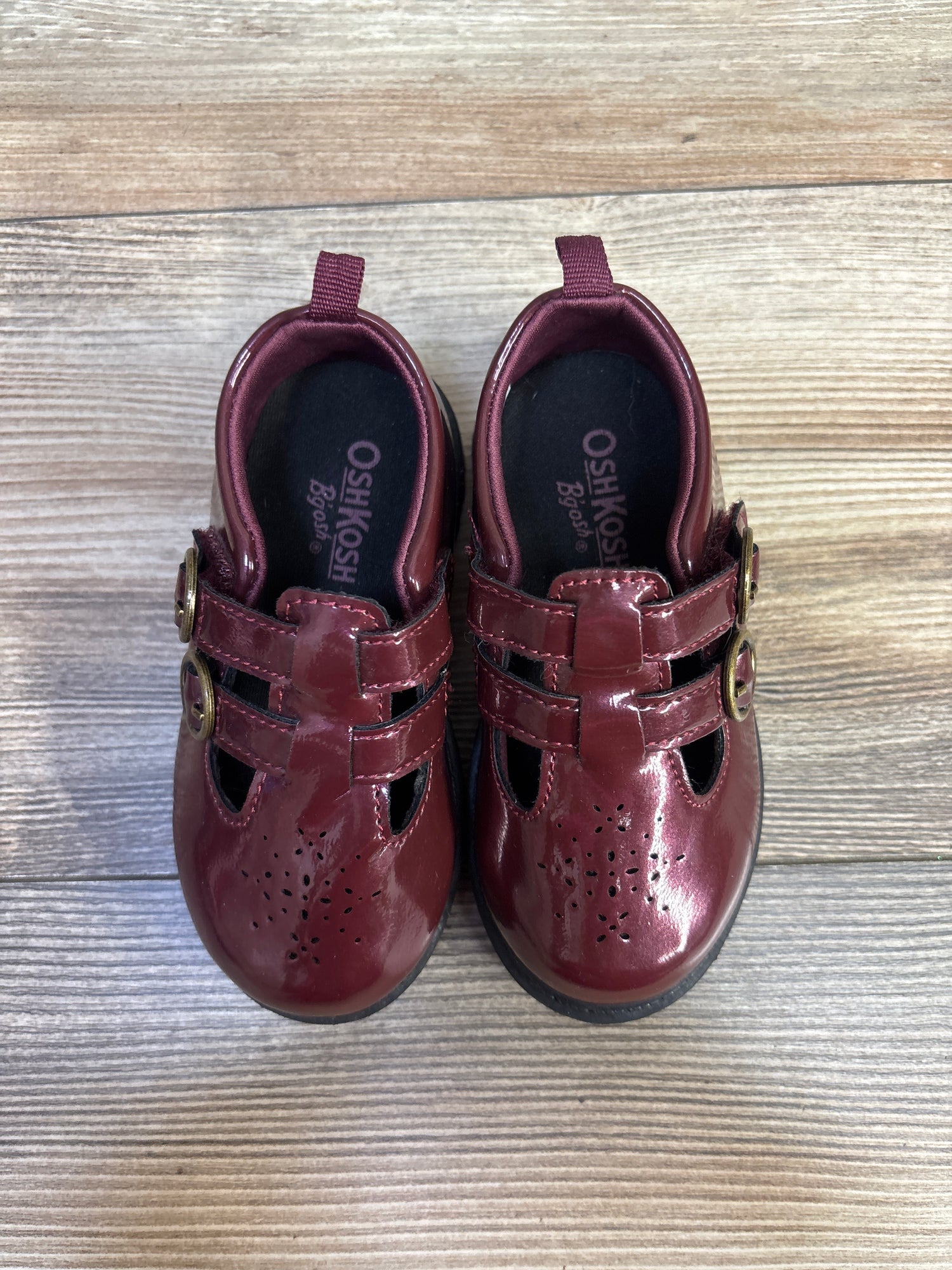 Oshkosh Etta Casual Shoe Burgundy sz 7c
