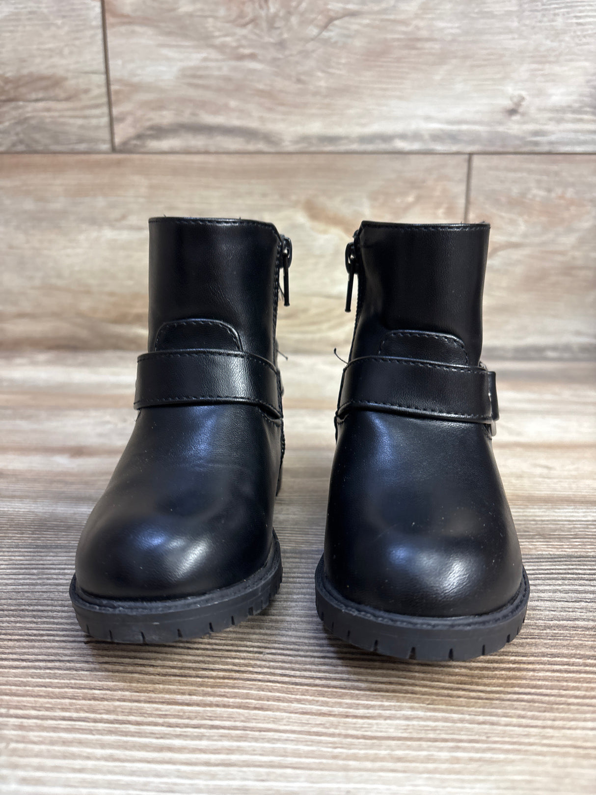 Sugar Faux Leather Heart Buckle Boots, Black sz 8c