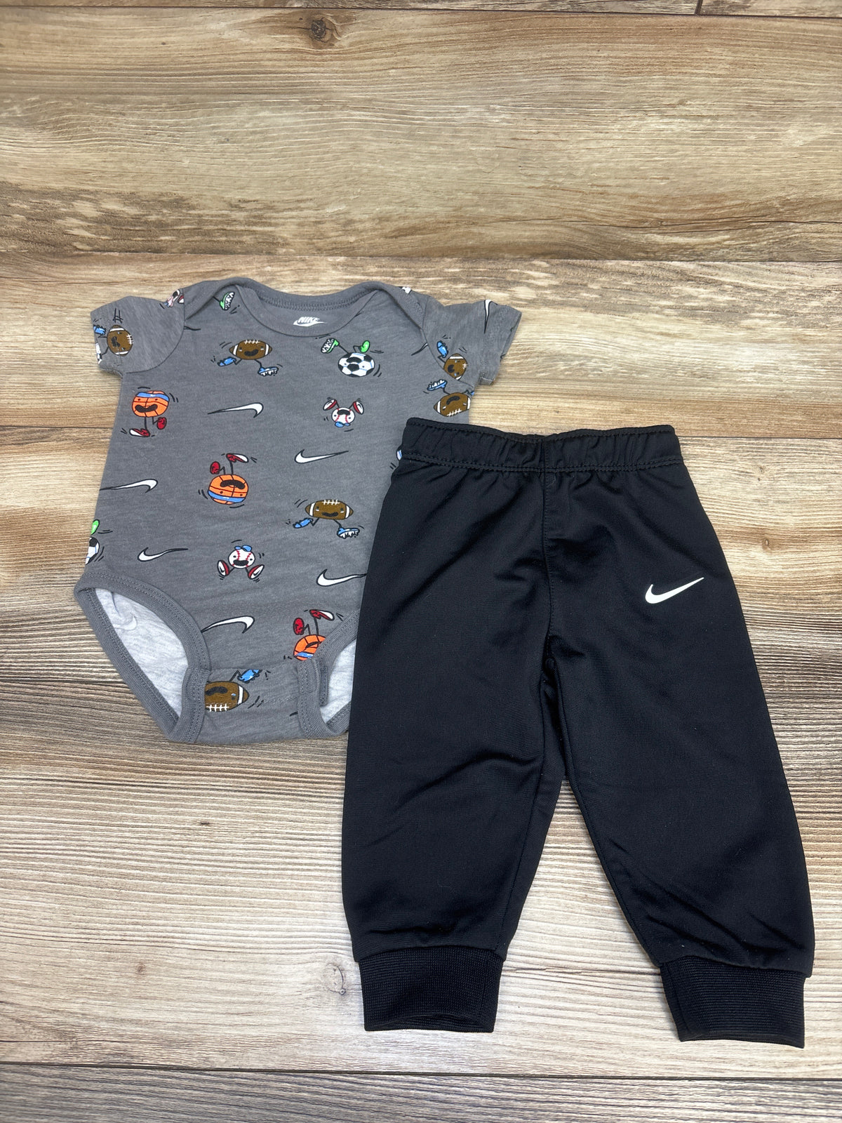 Nike 2pc Bodysuit & Joggers Set Grey sz 6m