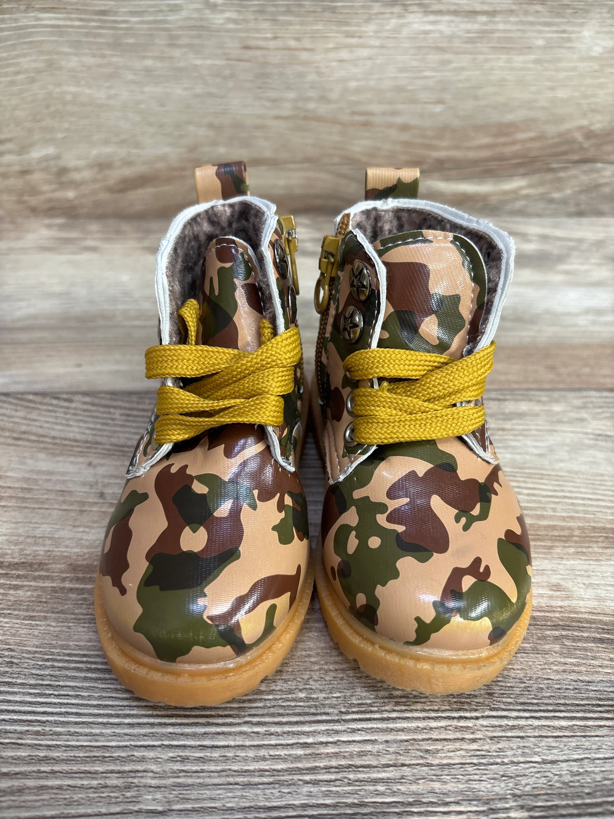 Camo Combat Boots Beige sz 5c
