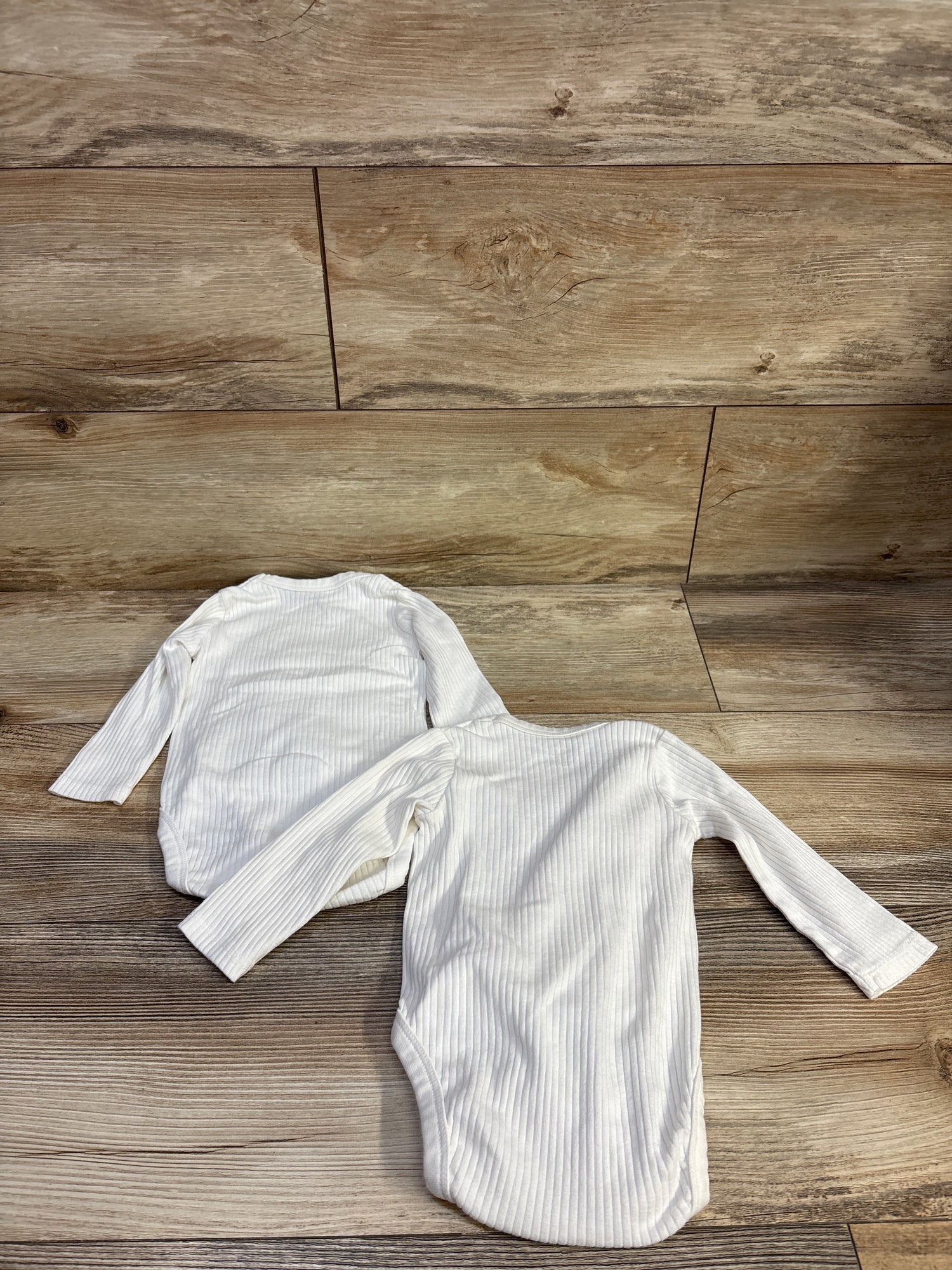 H&M Organic 2pk Ribbed Wrapover Bodysuits White sz 6m