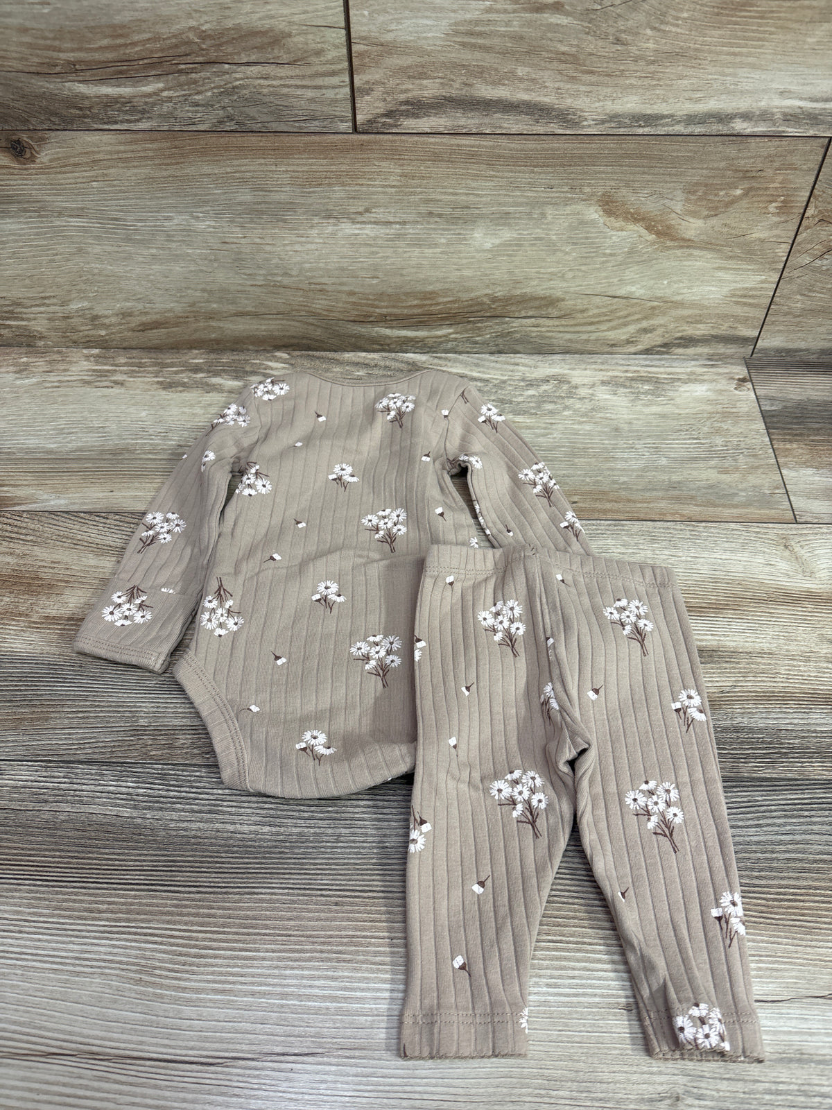 Carter's 2pc Ribbed Bodysuit & Pants Set Beige sz 3m