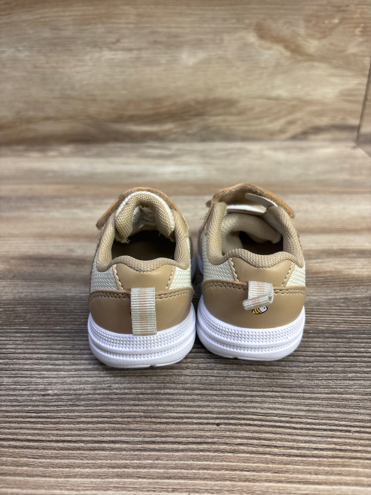Disney Baby Winnie The Pooh Sneakers Beige sz 3c