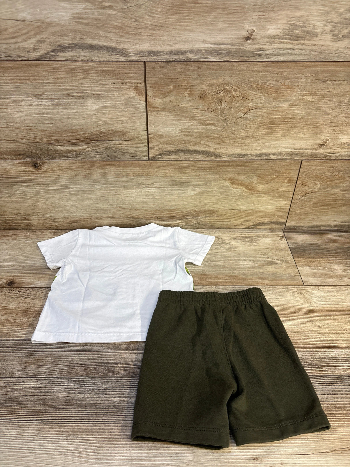 Nike 2pc Shirt & Shorts Set White sz 24m