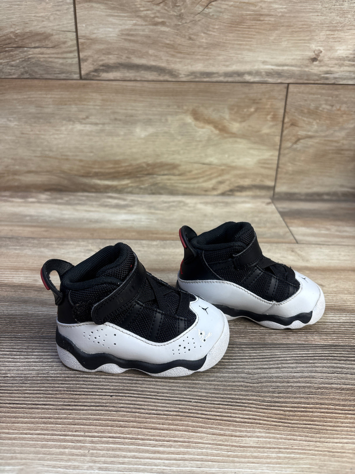 Air Jordan 6 Rings TD 'Black White University Red' Sneakers sz 4c