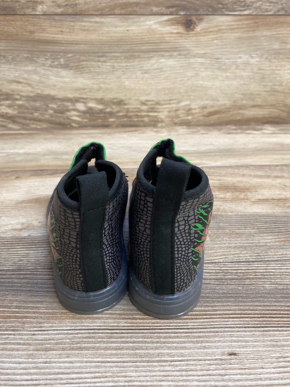 Jurassic World Light-Up High Top Canvas Sneakers, Black sz 9c