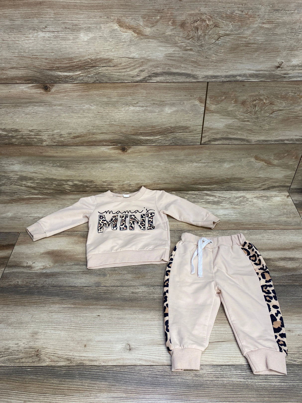2pc Leopard Print Mama's Mini Sweatshirt Oatmeal sz 6-9m