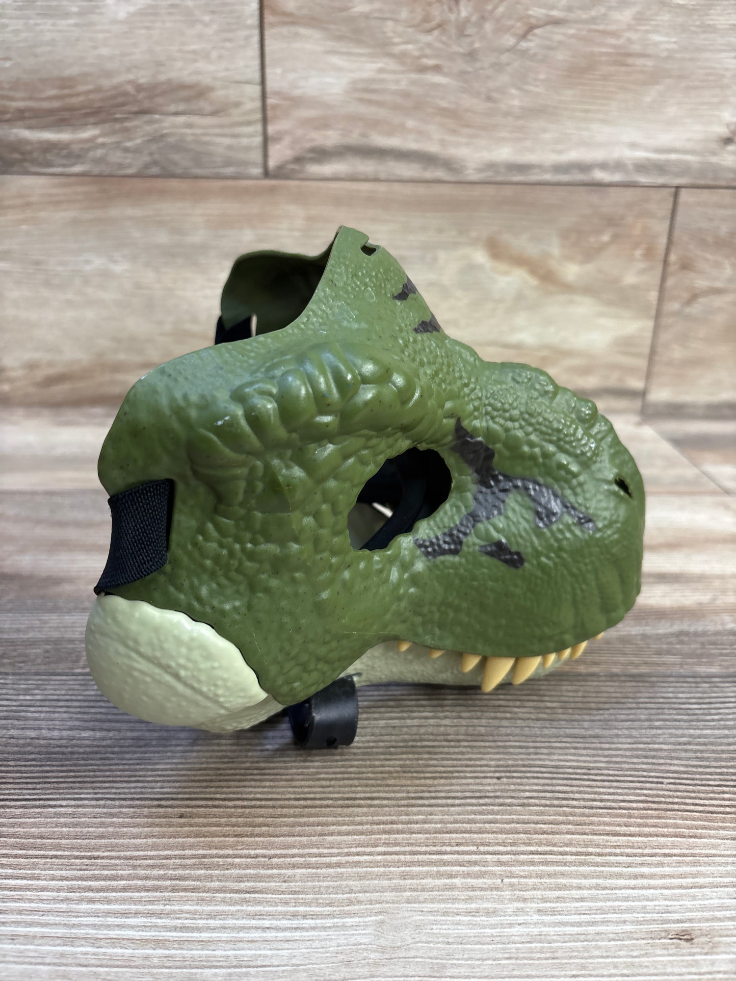 Mattel Jurassic World Dominion Dinosaur Mask, Tyrannosaurus Rex