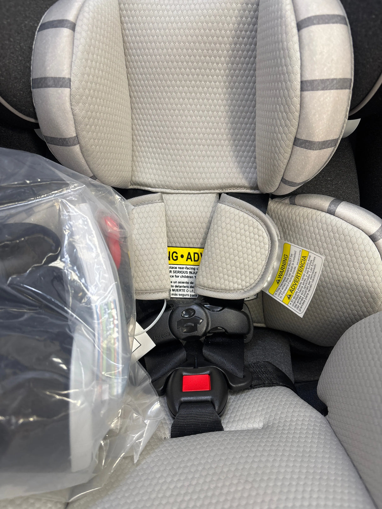 NEW Graco 4Ever DLX Snuglock Grow 4-in-1 Car Seat in  Maison