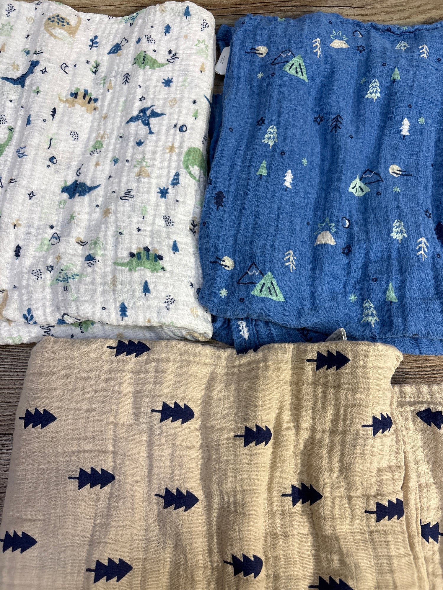 Cloud Island 3pk Muslin Swaddle Blankets
